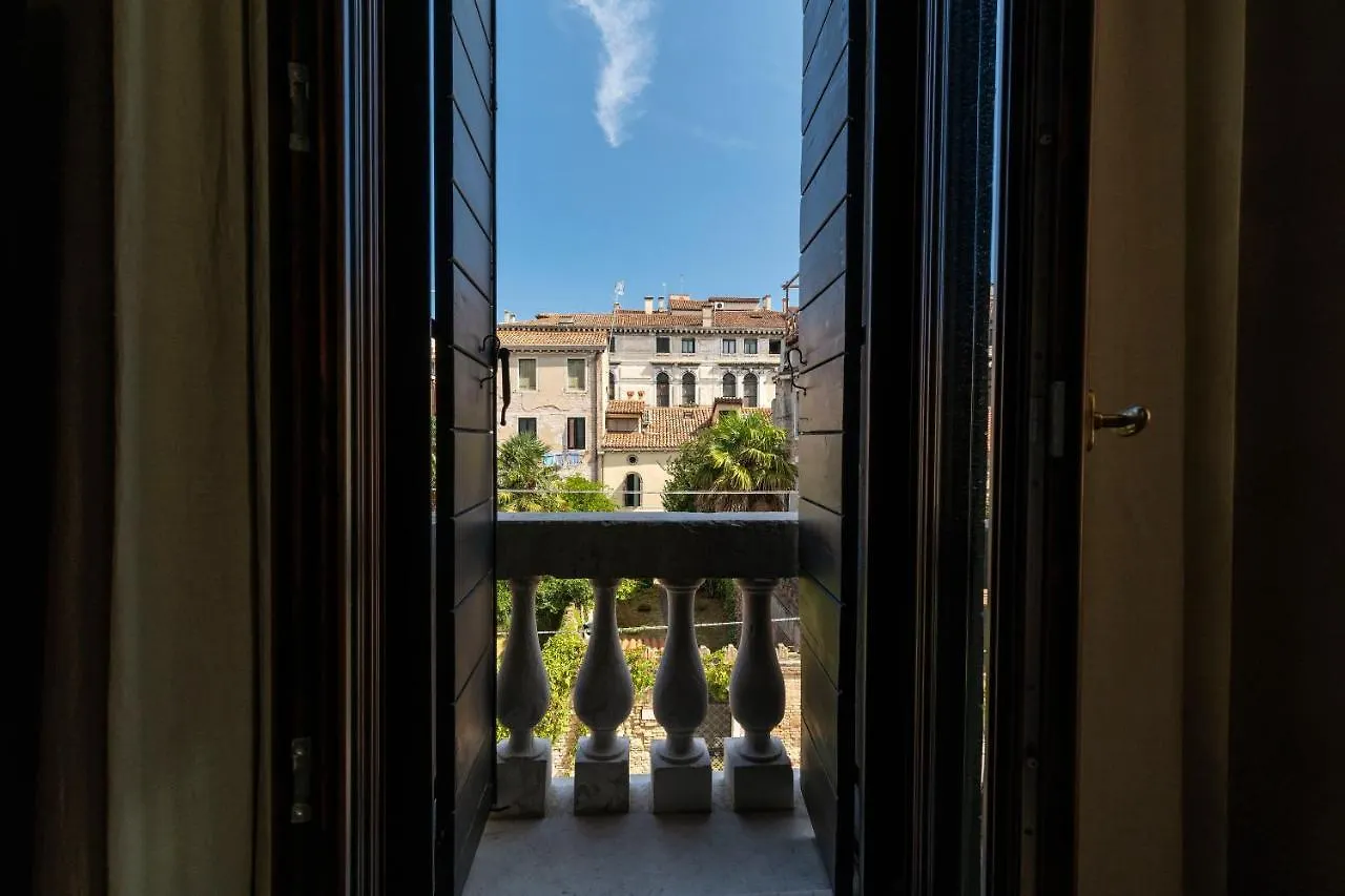 Portego Del Drapier Venice Apartment