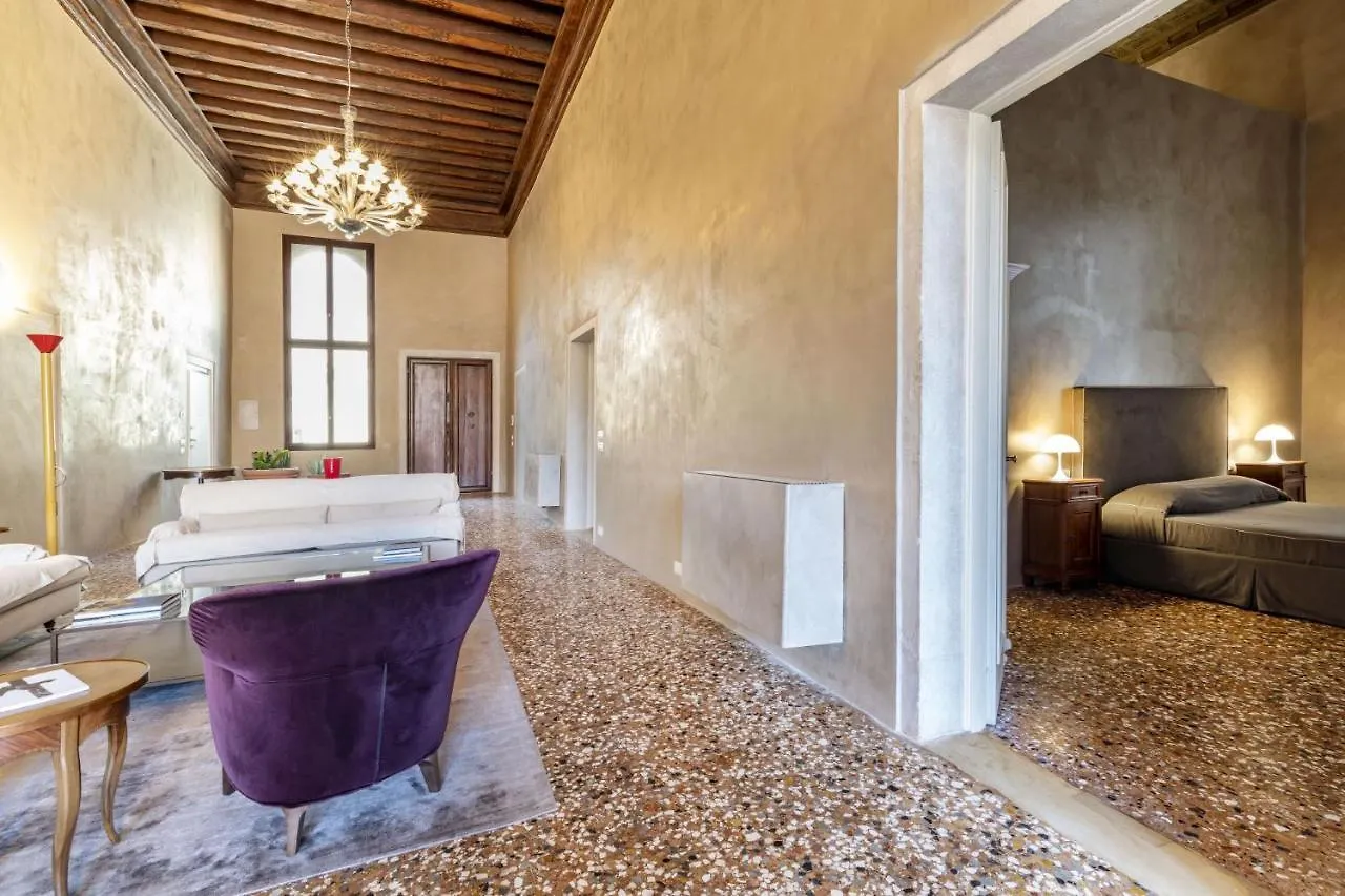Portego Del Drapier Venezia 0*,